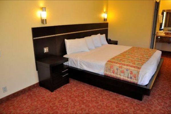 COUNTRY INN SONORA (Jamestown)